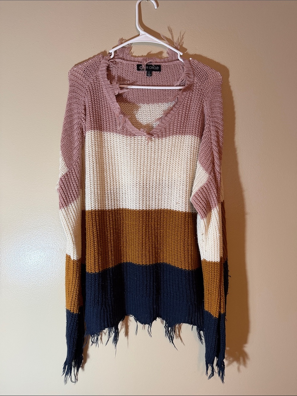 Inner circle  Pink Cream Brown Navy Distressed V‑Neck Sweater
